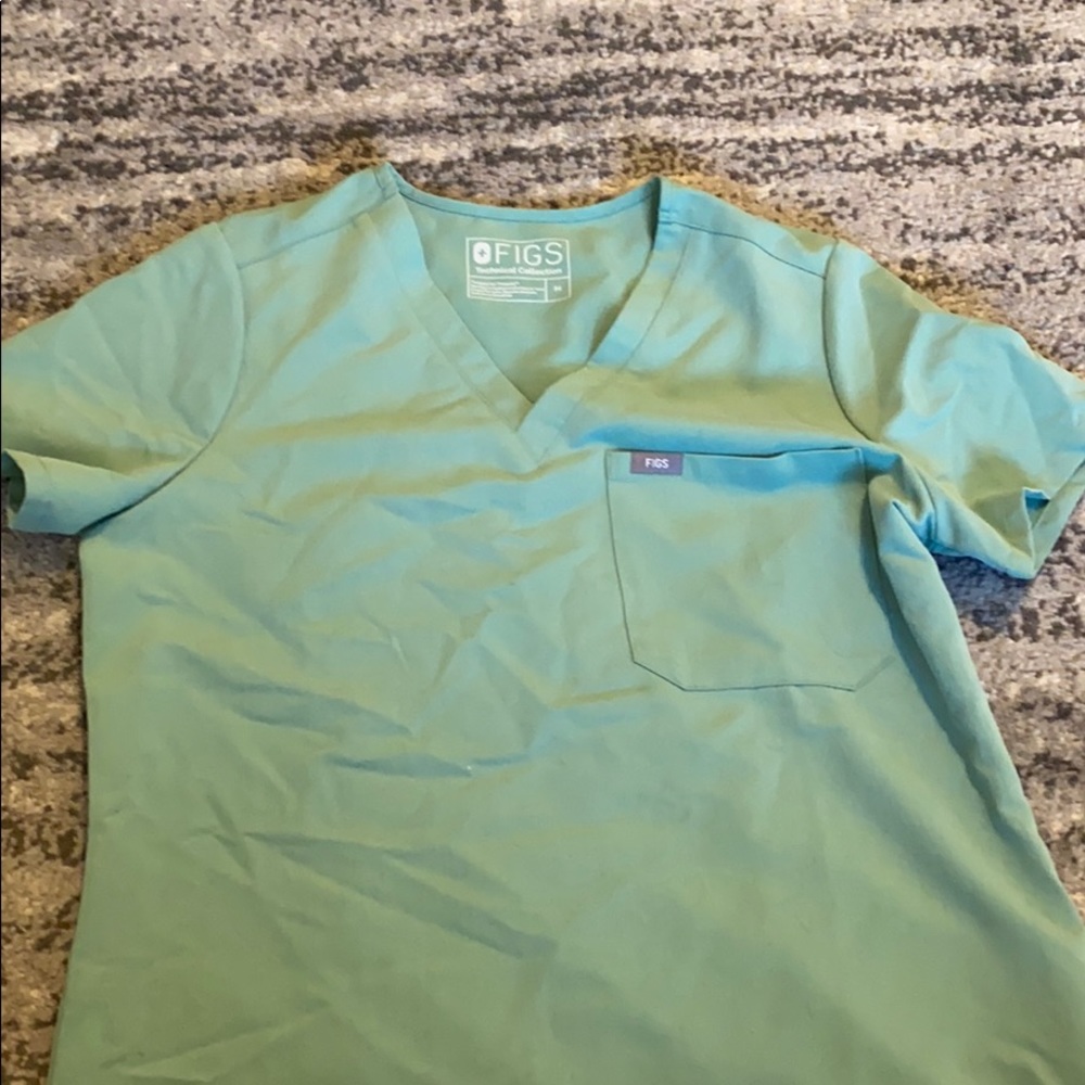 Jade Figs One pocket scrub top